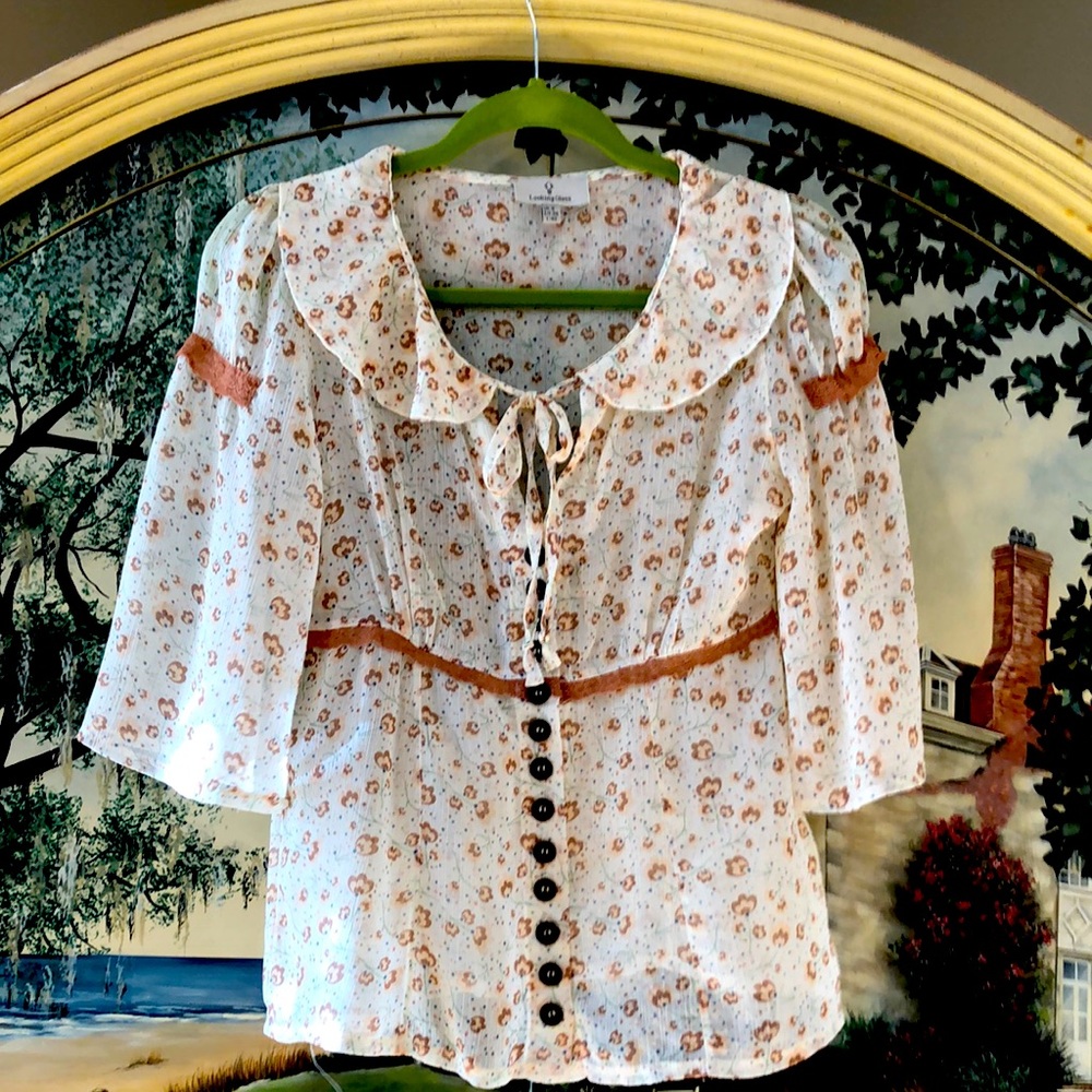 Delicate Blouse ,,,beautiful beige and florals